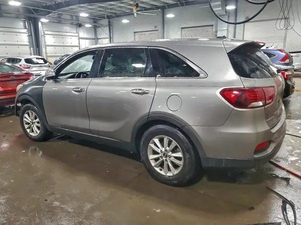 5XYPG4A31KG503950 2019 KIA SORENTO - Image 2