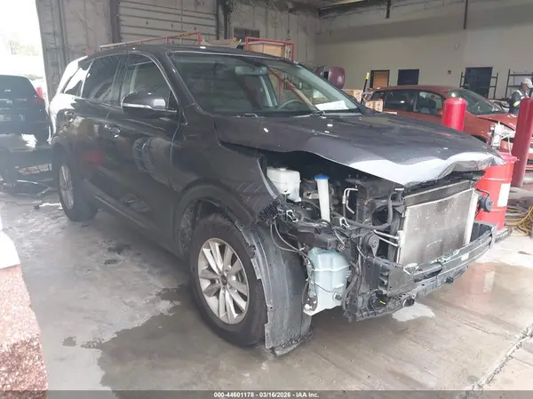 5XYPG4A31KG508842 2019 KIA SORENTO - Image 1