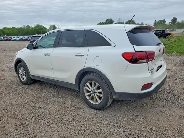 5XYPG4A31KG510137 2019 KIA SORENTO - Image 2
