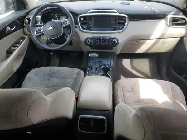 5XYPG4A31KG511840 2019 KIA SORENTO - Image 8