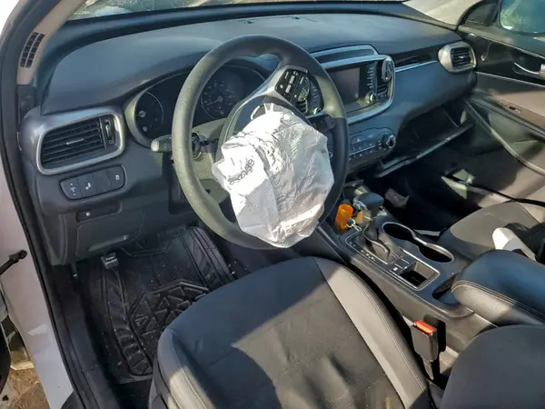5XYPG4A31KG512549 2019 KIA SORENTO - Image 8