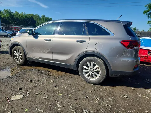 5XYPG4A31KG512647 2019 KIA SORENTO - Image 2