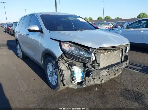 5XYPG4A31KG518447 2019 KIA SORENTO - Image 1