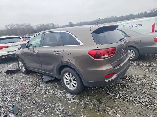 5XYPG4A31KG529531 2019 KIA SORENTO - Image 2