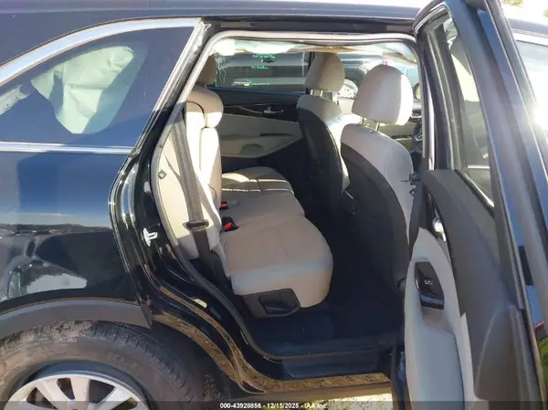 5XYPG4A31KG532395 2019 KIA SORENTO - Image 8