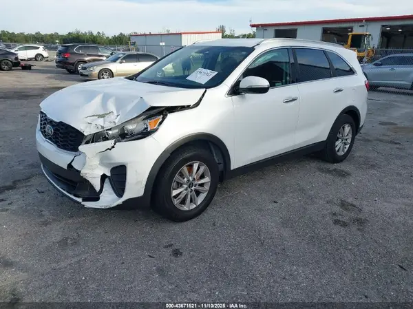 5XYPG4A31KG536740 2019 KIA SORENTO - Image 2
