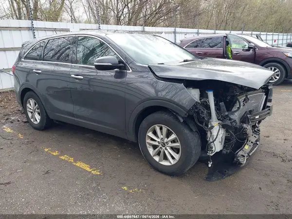 5XYPG4A31KG537399 2019 KIA SORENTO - Image 1