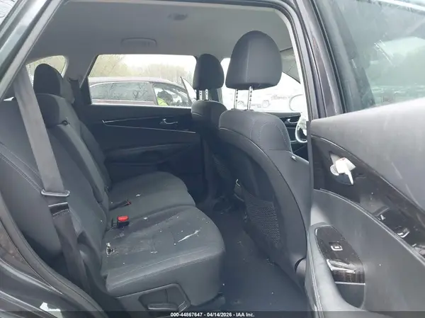 5XYPG4A31KG537399 2019 KIA SORENTO - Image 8