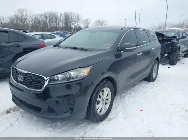 5XYPG4A31KG537595 2019 KIA SORENTO - Image 2