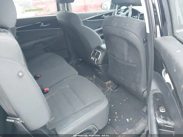 5XYPG4A31KG537595 2019 KIA SORENTO - Image 8