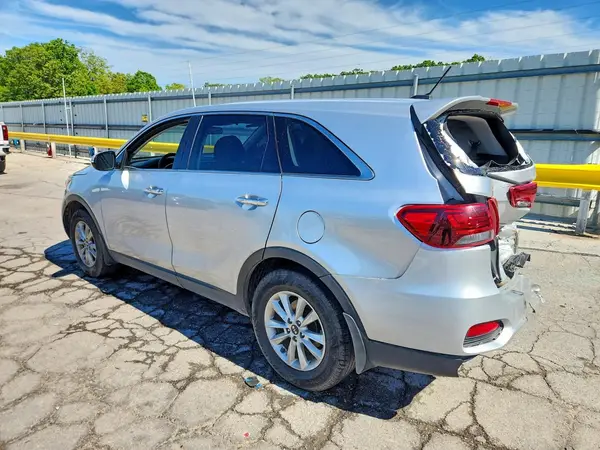 5XYPG4A31KG538634 2019 KIA SORENTO - Image 2
