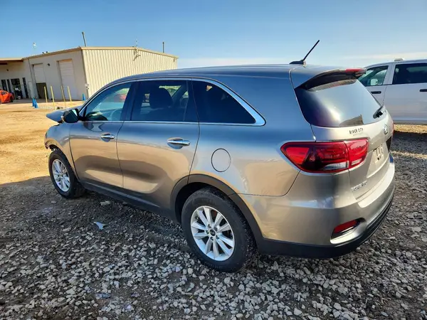 5XYPG4A31KG550749 2019 KIA SORENTO - Image 2