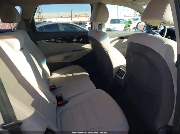 5XYPG4A31KG554462 2019 KIA SORENTO - Image 8