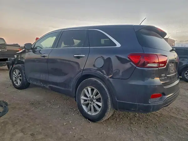 5XYPG4A31KG557961 2019 KIA SORENTO - Image 2