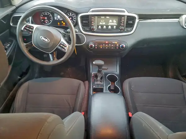5XYPG4A31KG557961 2019 KIA SORENTO - Image 8