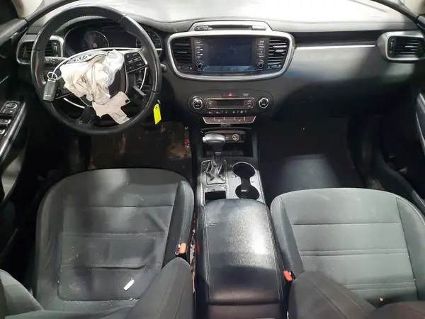 5XYPG4A31KG563601 2019 KIA SORENTO - Image 8