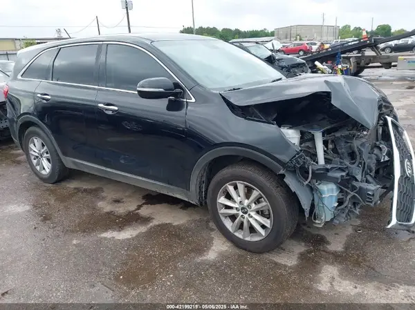 5XYPG4A31KG564781 2019 KIA SORENTO - Image 1