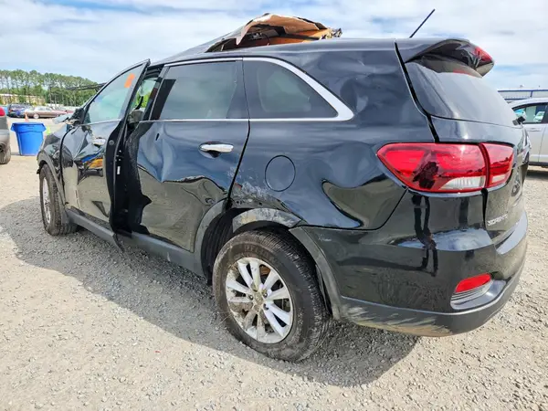 5XYPG4A31KG567048 2019 KIA SORENTO - Image 2