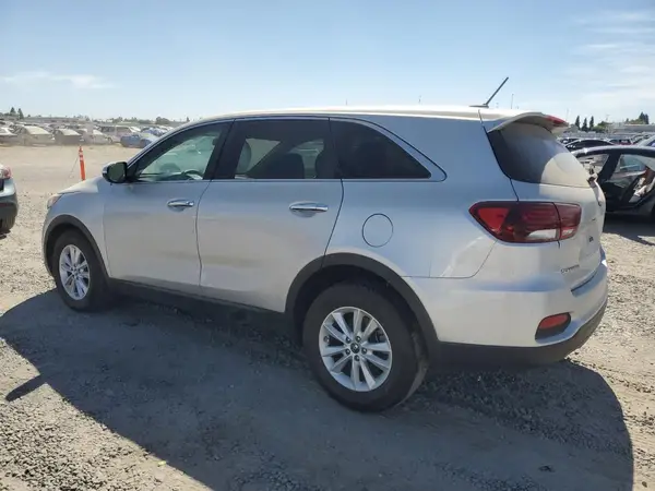 5XYPG4A31KG567096 2019 KIA SORENTO - Image 2