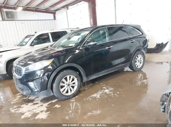 5XYPG4A31KG569592 2019 KIA SORENTO - Image 2
