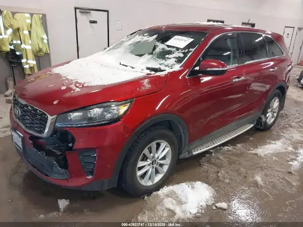 5XYPG4A31KG571567 2019 KIA SORENTO - Image 2