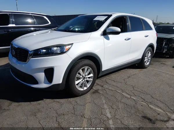 5XYPG4A31KG576283 2019 KIA SORENTO - Image 2