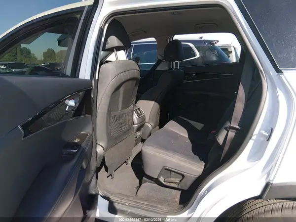 5XYPG4A31KG576283 2019 KIA SORENTO - Image 8