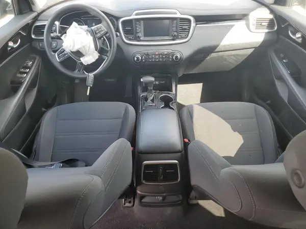 5XYPG4A31KG577420 2019 KIA SORENTO - Image 8