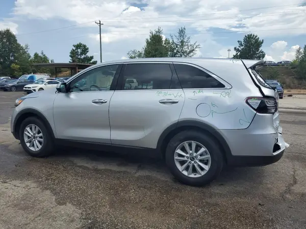 5XYPG4A31KG577787 2019 KIA SORENTO - Image 2