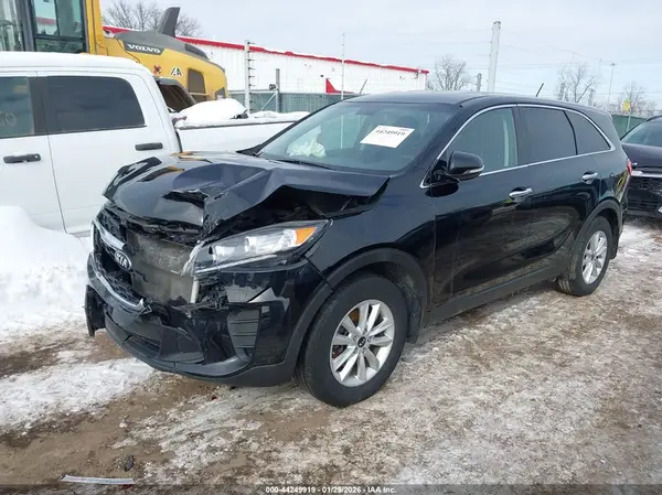 5XYPG4A31KG578003 2019 KIA SORENTO - Image 2