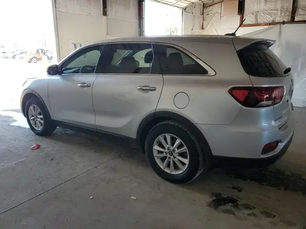 5XYPG4A31KG578843 2019 KIA SORENTO - Image 2