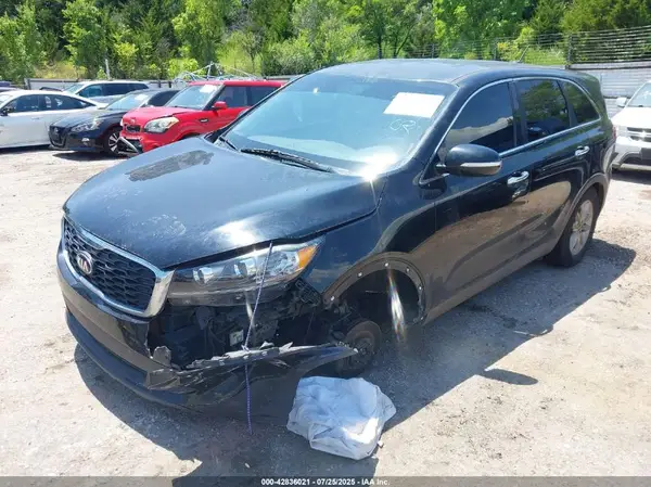 5XYPG4A31KG580821 2019 KIA SORENTO - Image 2