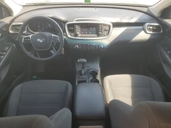 5XYPG4A31KG583976 2019 KIA SORENTO - Image 8