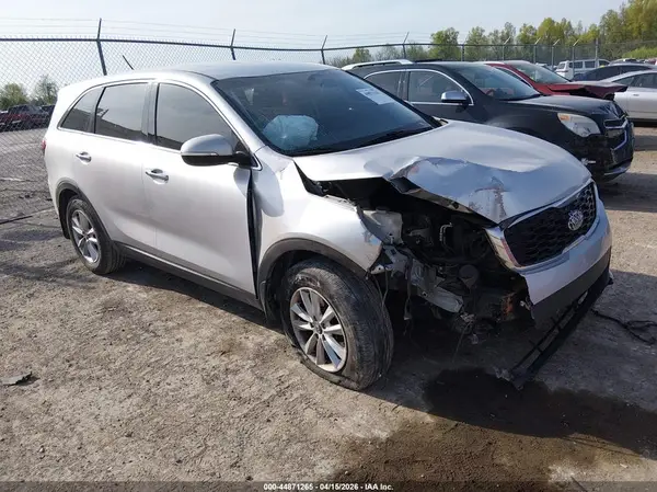5XYPG4A31KG585128 2019 KIA SORENTO - Image 1
