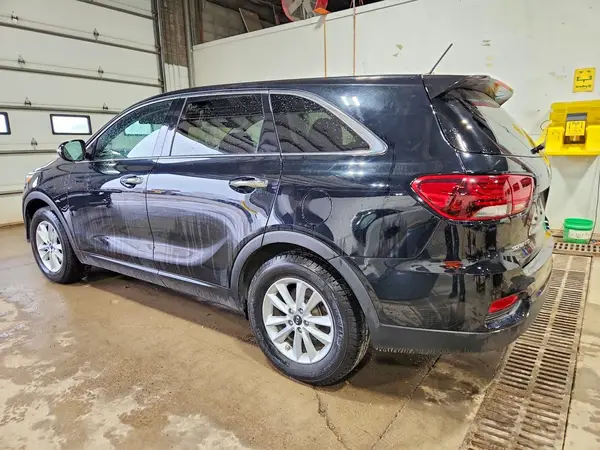 5XYPG4A31KG585484 2019 KIA SORENTO - Image 2
