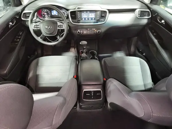 5XYPG4A31KG585484 2019 KIA SORENTO - Image 8
