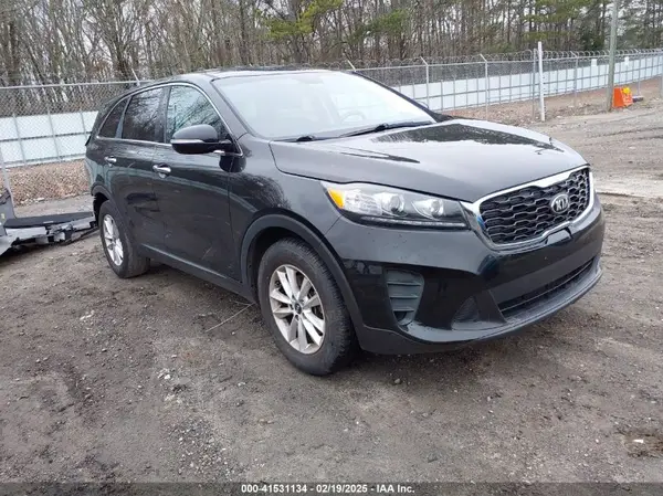 5XYPG4A31KG585811 2019 KIA SORENTO - Image 1