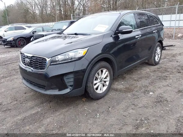 5XYPG4A31KG585811 2019 KIA SORENTO - Image 2