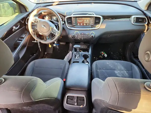 5XYPG4A31KG586456 2019 KIA SORENTO - Image 8