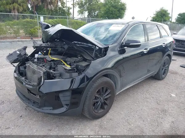 5XYPG4A31KG586988 2019 KIA SORENTO - Image 2