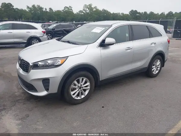 5XYPG4A31KG595304 2019 KIA SORENTO - Image 2