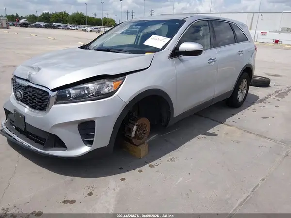 5XYPG4A31KG597554 2019 KIA SORENTO - Image 2