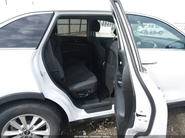 5XYPG4A31LG656863 2020 KIA SORENTO - Image 8