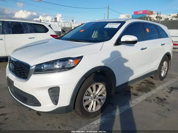 5XYPG4A31LG656877 2020 KIA SORENTO - Image 2