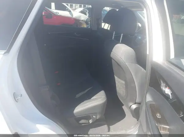 5XYPG4A31LG671525 2020 KIA SORENTO - Image 8