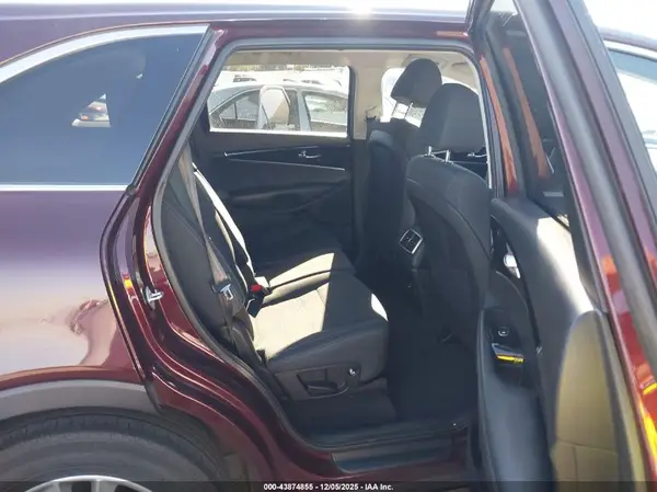 5XYPG4A31LG678104 2020 KIA SORENTO - Image 8
