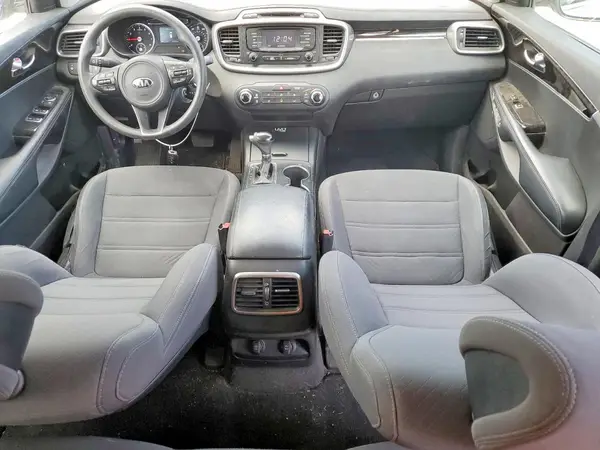 5XYPG4A32GG016781 2016 KIA SORENTO - Image 8