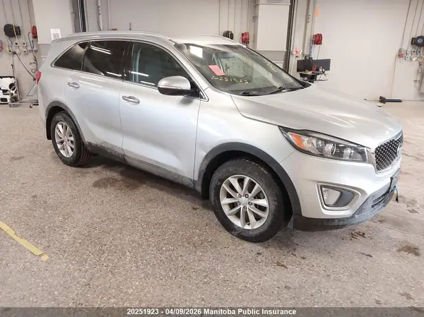 5XYPG4A32GG020894 2016 KIA SORENTO - Image 1