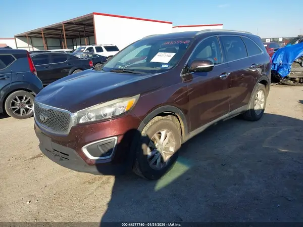 5XYPG4A32GG027764 2016 KIA SORENTO - Image 2