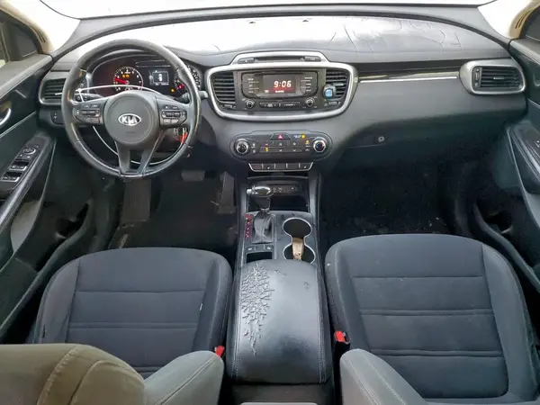 5XYPG4A32GG028008 2016 KIA SORENTO - Image 8
